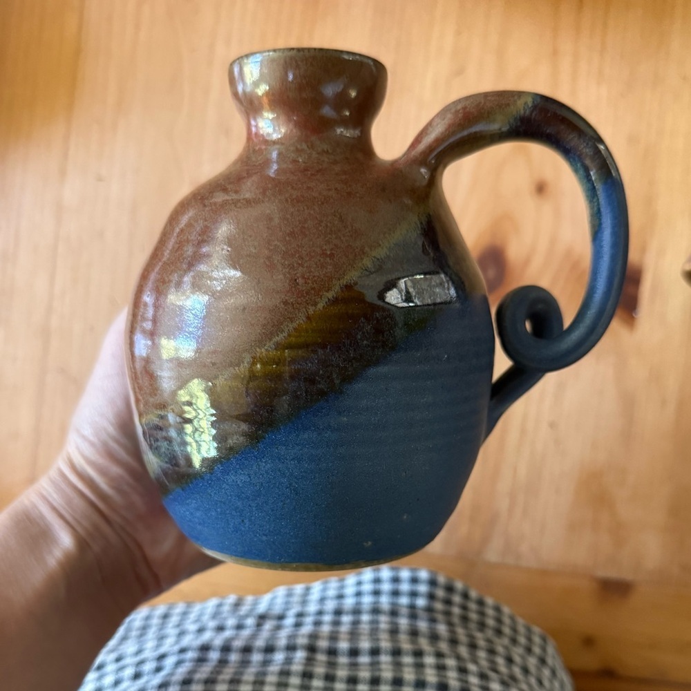 Vintage 1986 Handcrafted pottery Vase swirl handle